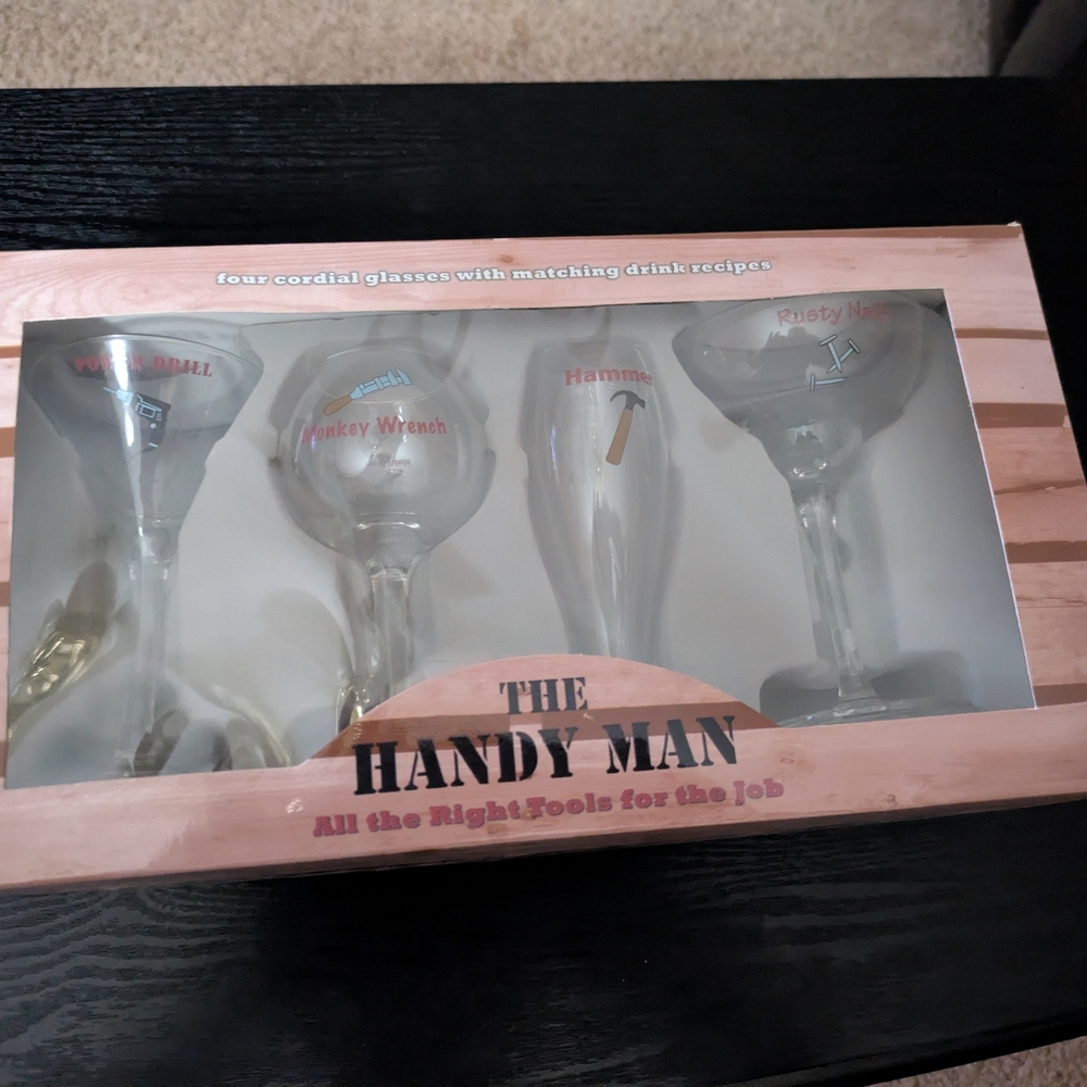 Cordial Glass Set "The Handy Man"